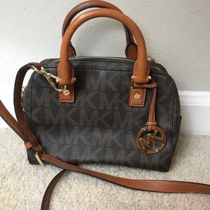 Excellent condition Michael Kors Crossbody